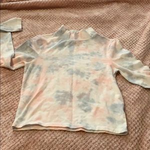 Long sleeve crop top